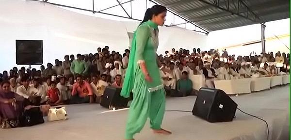  इसी​ डांस की वजह से सपना हुई थी हिट ! Sapna choudhary first hit dance HIGH